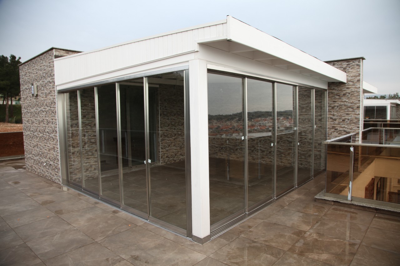 Uzunlar Cam pergola ve cam balkon uygulaması - Ataşehir İstanbul